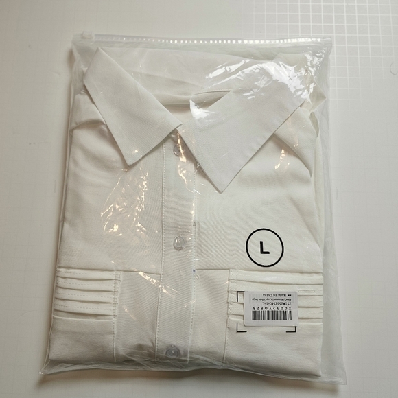 ⭐️40% Off⭐️ White Button Down Shirt - Picture 2 of 8